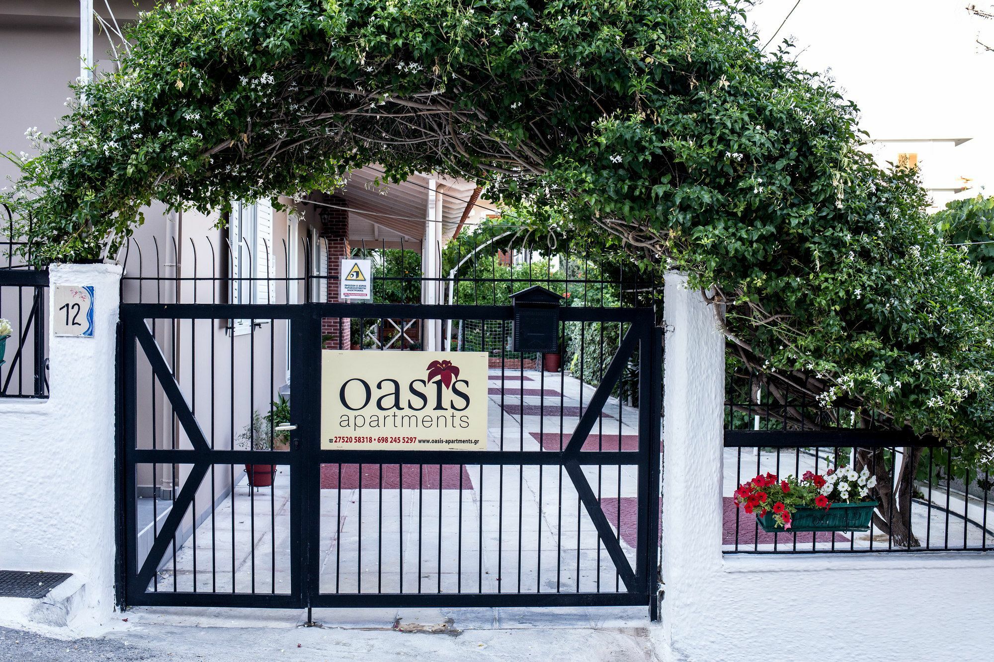 Oasis Apartments 托隆 外观 照片